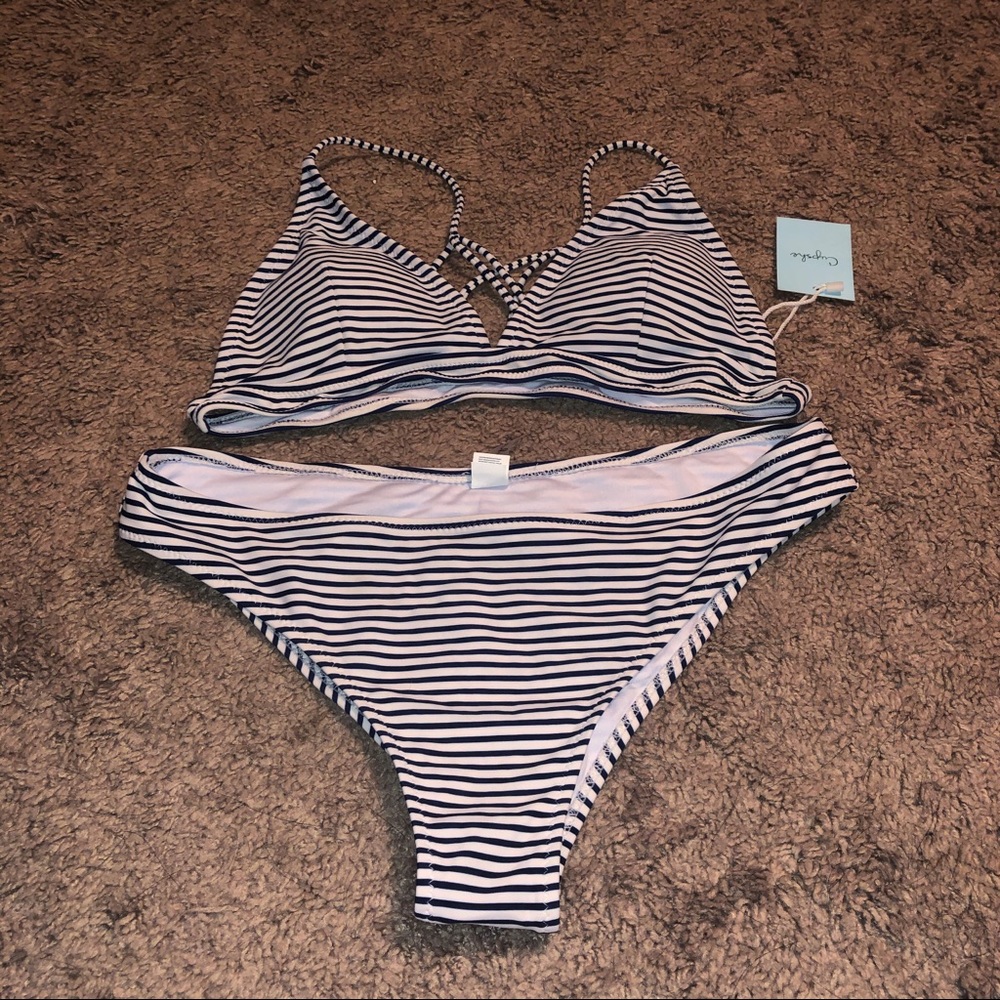 🆕 cupshe bikini set